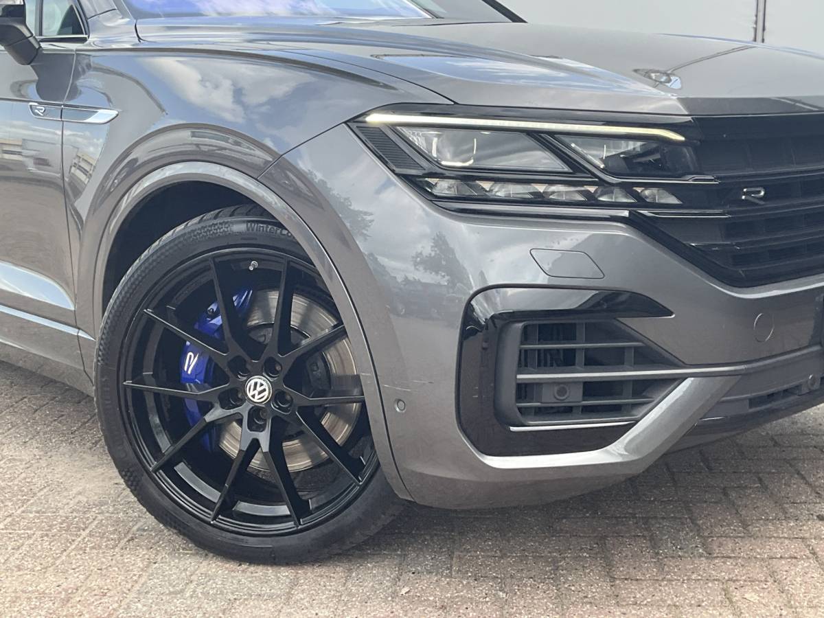 Volkswagen Touareg Volkswagen Touareg 3.0 TSI 4MOTION R 462PK PHEV Pano Elek.Trekhaak [3500KG] Luchtvering Matrix Memory VOL!