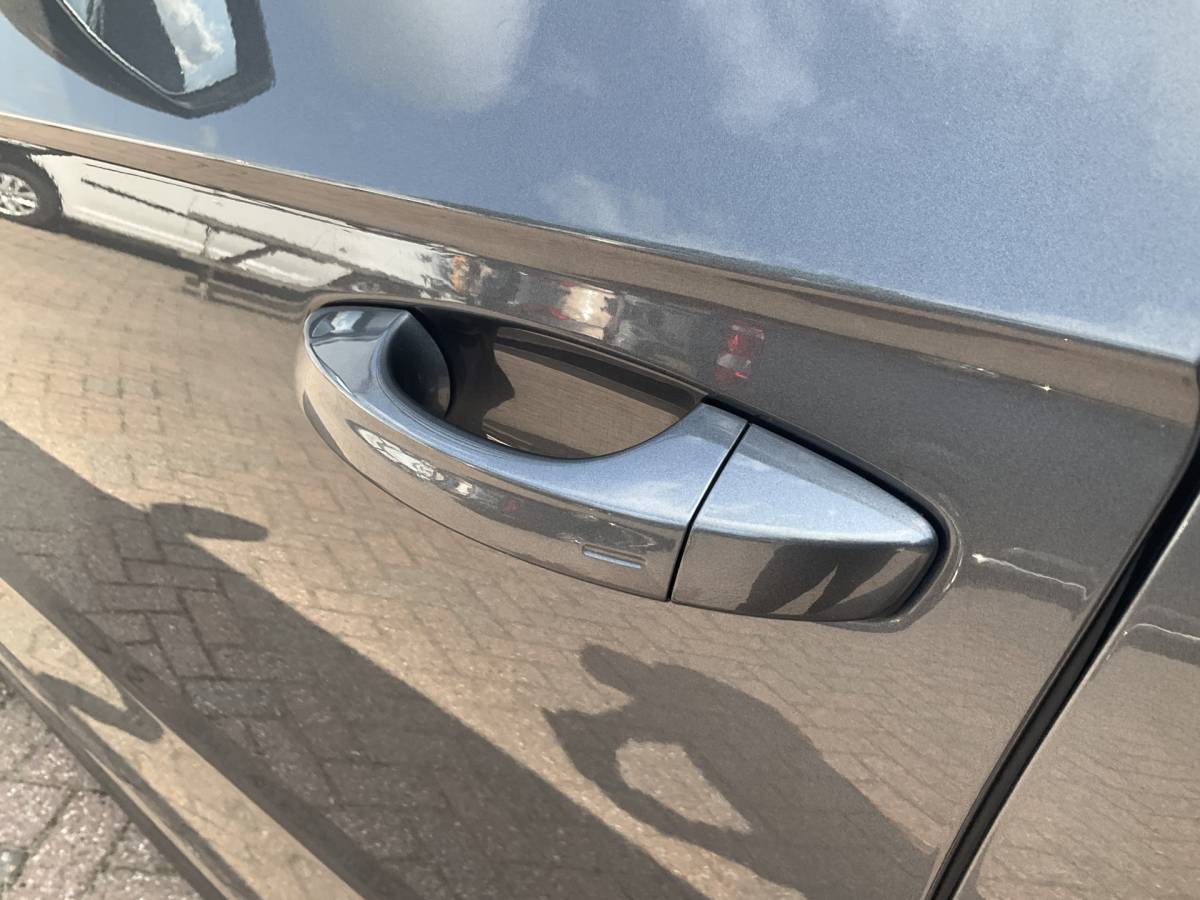 Volkswagen Touareg Volkswagen Touareg 3.0 TSI 4MOTION R 462PK PHEV Pano Elek.Trekhaak [3500KG] Luchtvering Matrix Memory VOL!