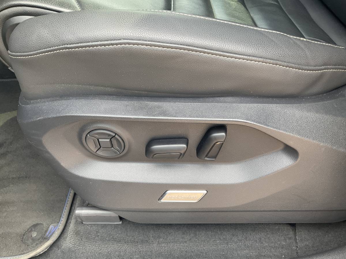 Volkswagen Touareg Volkswagen Touareg 3.0 TSI 4MOTION R 462PK PHEV Pano Elek.Trekhaak [3500KG] Luchtvering Matrix Memory VOL!