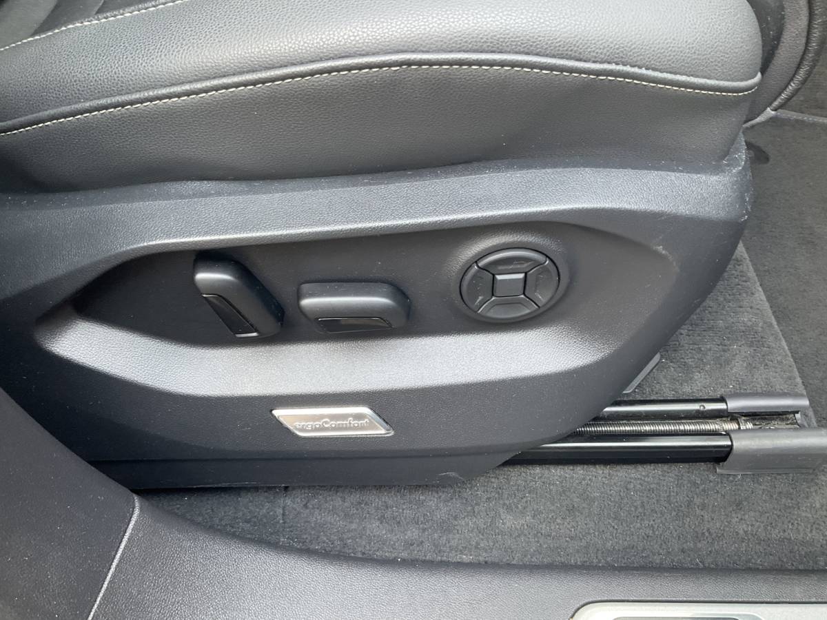 Volkswagen Touareg Volkswagen Touareg 3.0 TSI 4MOTION R 462PK PHEV Pano Elek.Trekhaak [3500KG] Luchtvering Matrix Memory VOL!