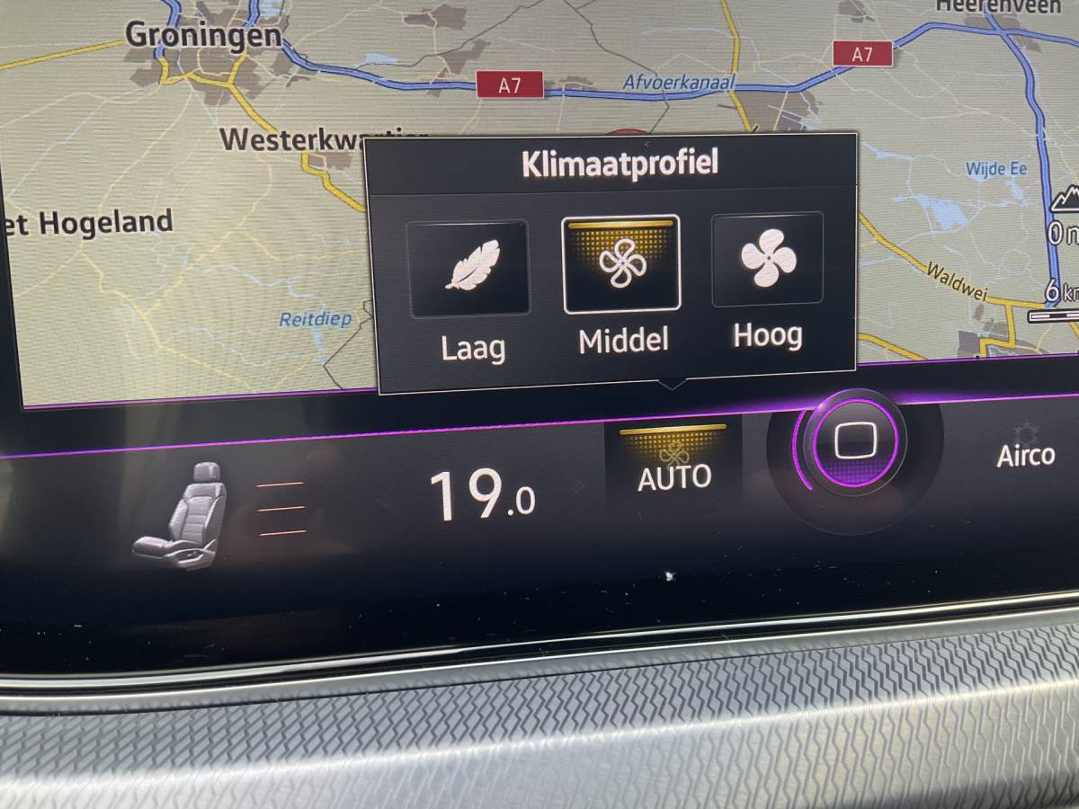Volkswagen Touareg Volkswagen Touareg 3.0 TSI 4MOTION R 462PK PHEV Pano Elek.Trekhaak [3500KG] Luchtvering Matrix Memory VOL!