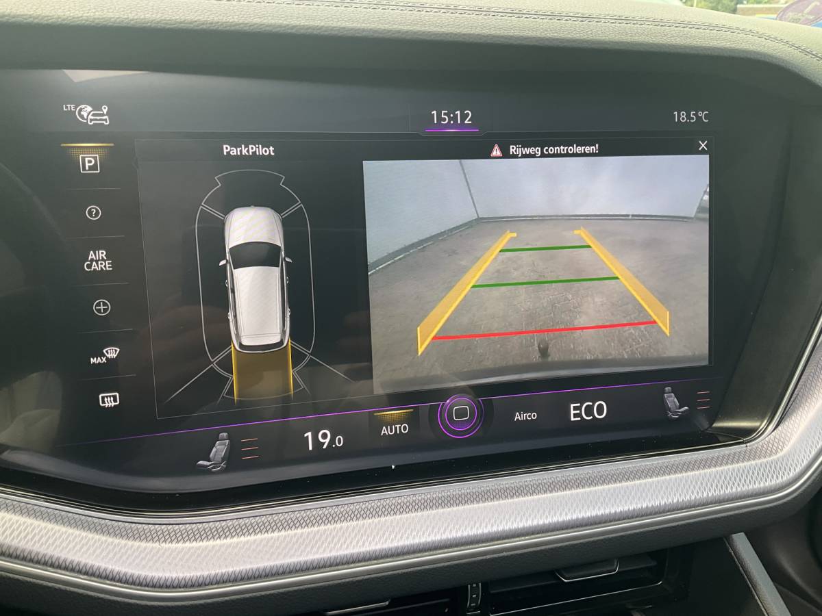 Volkswagen Touareg Volkswagen Touareg 3.0 TSI 4MOTION R 462PK PHEV Pano Elek.Trekhaak [3500KG] Luchtvering Matrix Memory VOL!