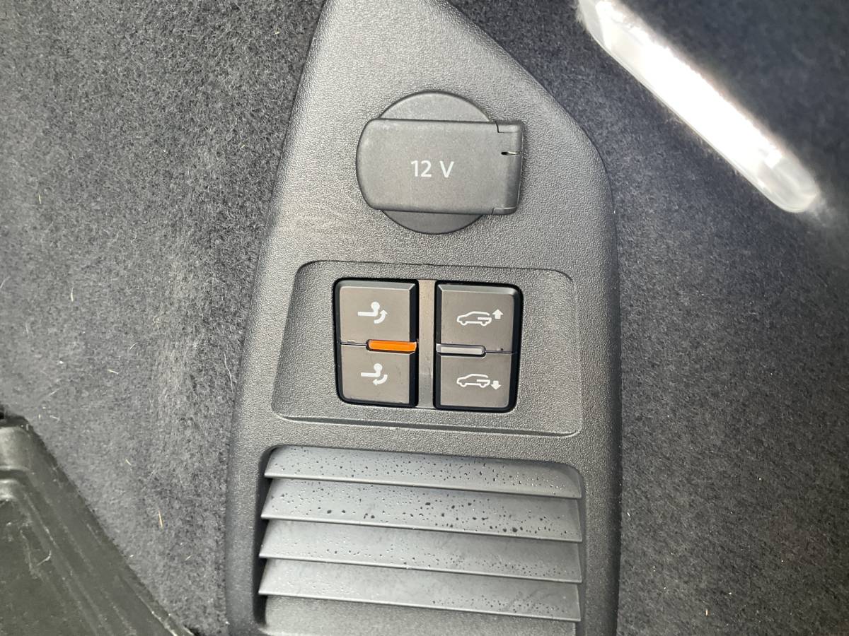 Volkswagen Touareg Volkswagen Touareg 3.0 TSI 4MOTION R 462PK PHEV Pano Elek.Trekhaak [3500KG] Luchtvering Matrix Memory VOL!