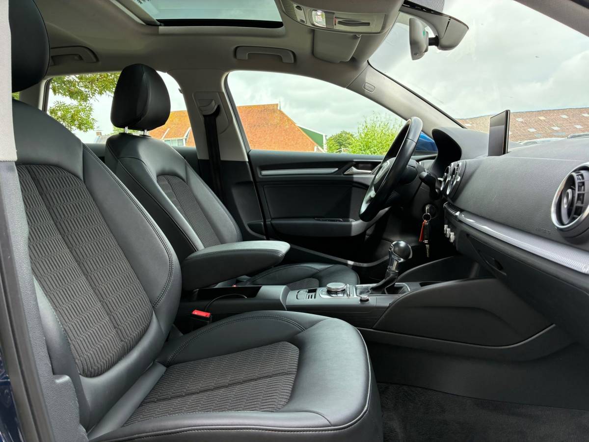Audi A3 Audi A3 Sportback 1.4 TFSI CoD Ambiente Pro Line | Schuif/kantel dak + Automaat + Cruise + Airco nu € 14.975,-!!!