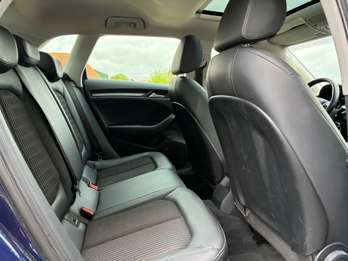 Audi A3 Audi A3 Sportback 1.4 TFSI CoD Ambiente Pro Line | Schuif/kantel dak + Automaat + Cruise + Airco nu € 14.975,-!!!