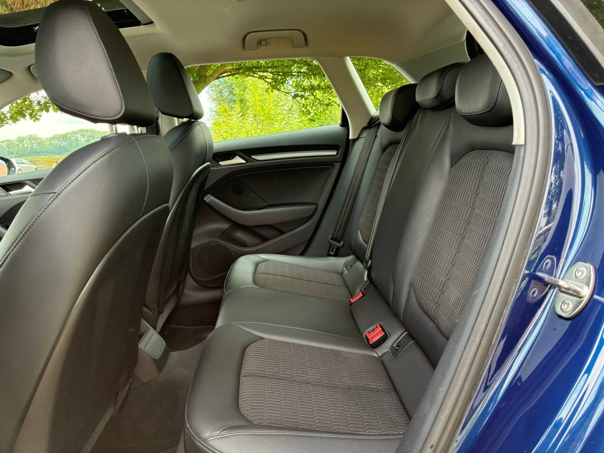 Audi A3 Audi A3 Sportback 1.4 TFSI CoD Ambiente Pro Line | Schuif/kantel dak + Automaat + Cruise + Airco nu € 14.975,-!!!