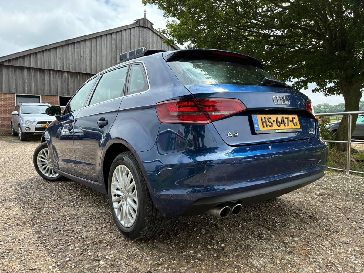 Audi A3 Audi A3 Sportback 1.4 TFSI CoD Ambiente Pro Line | Schuif/kantel dak + Automaat + Cruise + Airco nu € 14.975,-!!!