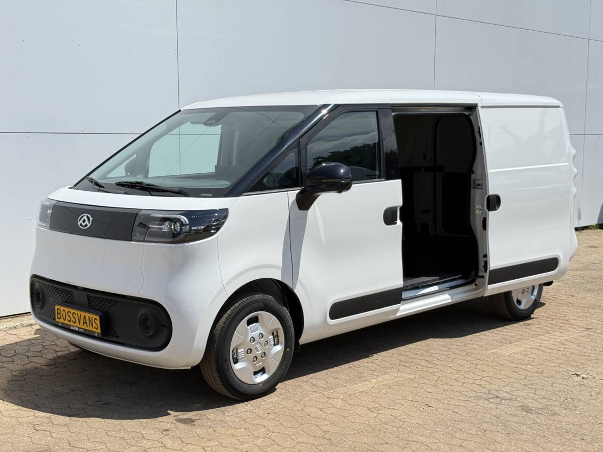 Maxus eDeliver5 Maxus eDeliver 5 64 kWh 163PK Elektrisch! L1H1 335KM WLTP 360° Camera Dubbele schuifdeuren Snelladen Climate control Cruise control Carplay Laadkabel Parkeersensoren