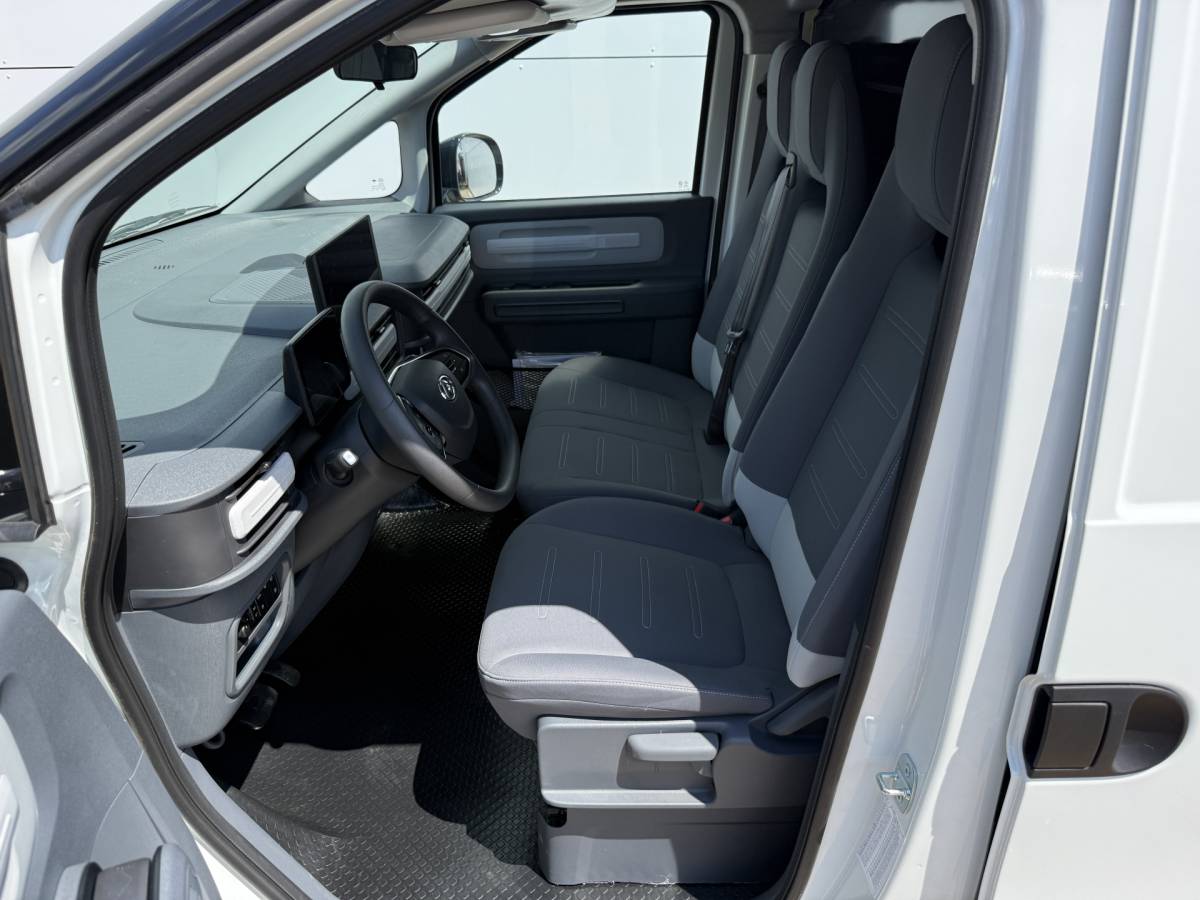 Maxus eDeliver5 Maxus eDeliver 5 64 kWh 163PK Elektrisch! L1H1 335KM WLTP 360° Camera Dubbele schuifdeuren Snelladen Climate control Cruise control Carplay Laadkabel Parkeersensoren