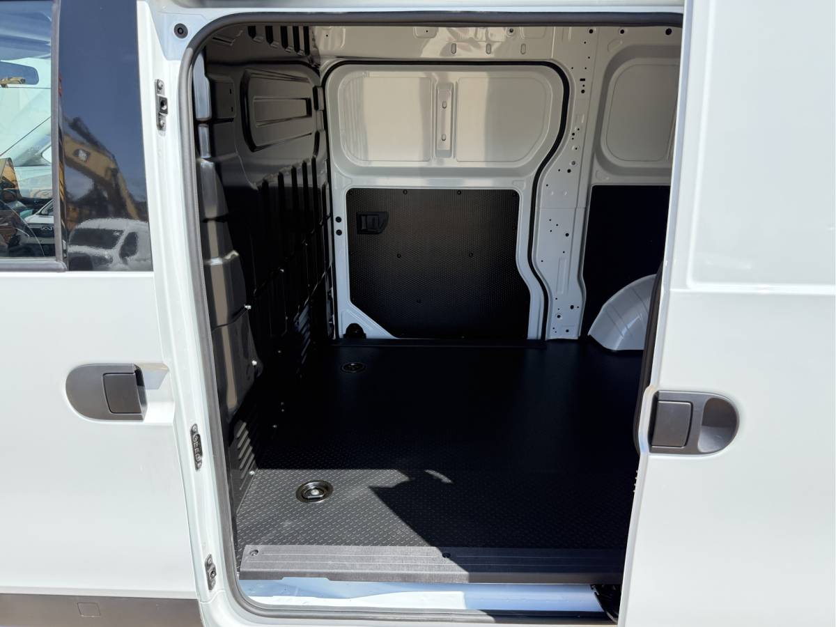Maxus eDeliver5 Maxus eDeliver 5 64 kWh 163PK Elektrisch! L1H1 335KM WLTP 360° Camera Dubbele schuifdeuren Snelladen Climate control Cruise control Carplay Laadkabel Parkeersensoren