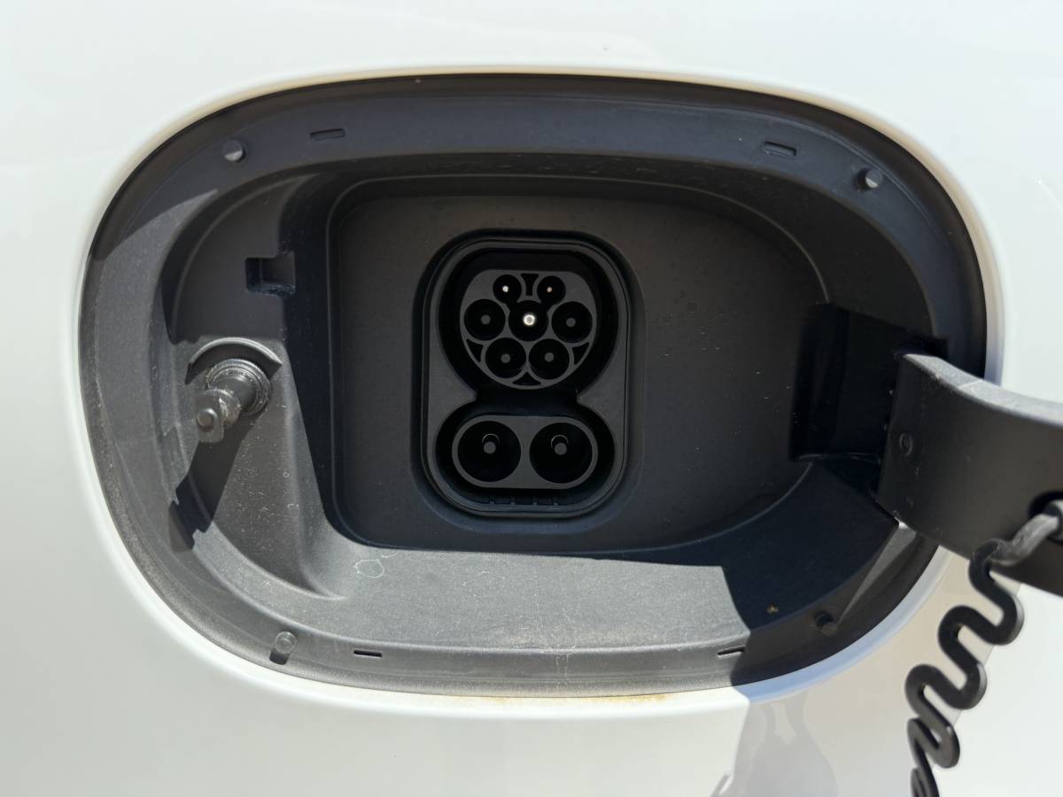 Maxus eDeliver5 Maxus eDeliver 5 64 kWh 163PK Elektrisch! L1H1 335KM WLTP 360° Camera Dubbele schuifdeuren Snelladen Climate control Cruise control Carplay Laadkabel Parkeersensoren