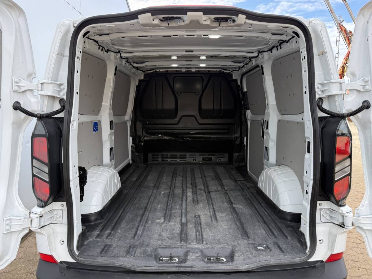 Ford Transit Custom Ford Transit Custom 2.0 136PK L1H1 LED Climate Control Cruise Control Carplay Camera Stoelverwarming