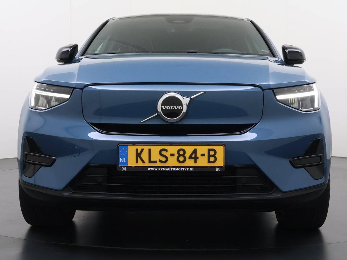 Volvo C40 Volvo C40 Recharge Core 69 kWh SOH 93%|VOLVO DEALER ONDERHOUDEN| ACHTERUITRIJCAMERA| PANORAMADAK| STOEL + STUURVERWARMING| RIJKLAARPRIJS INCL. 12 MAANDEN BOVAG GARANTIE|
