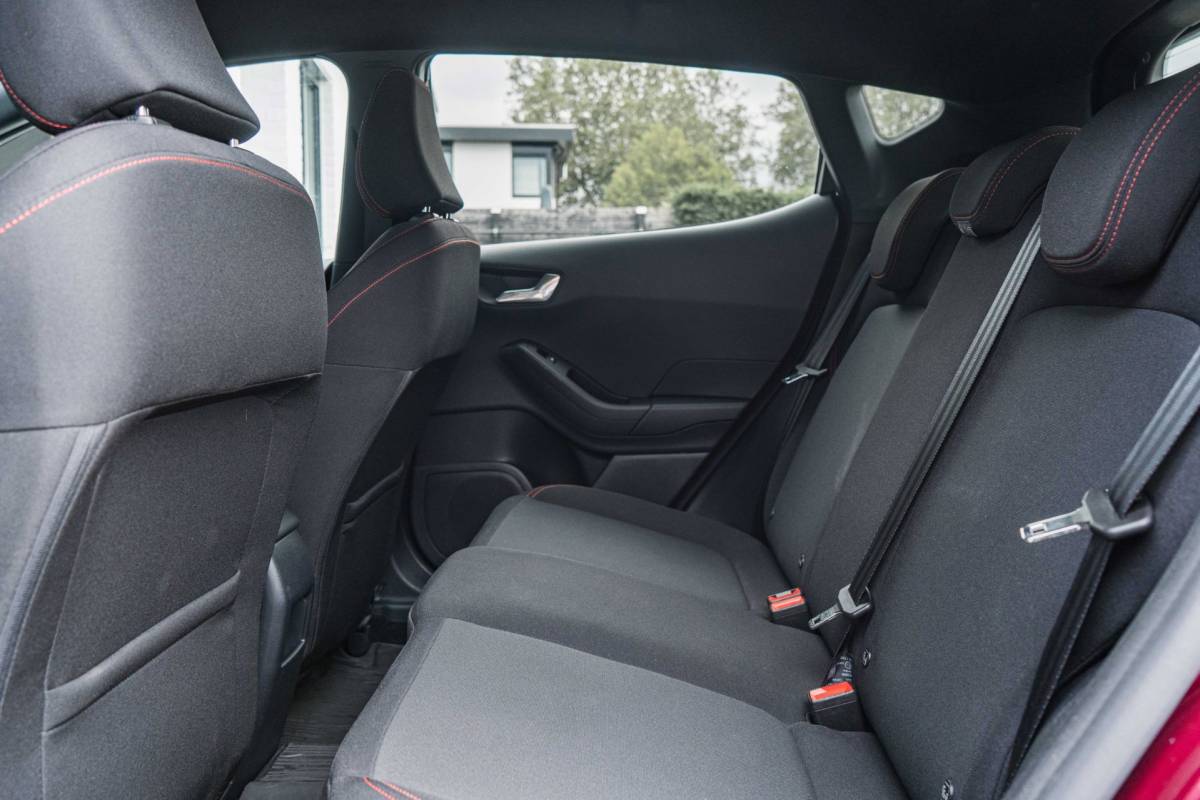 Ford Fiesta Ford Fiesta 1.0 EcoBoost Hybrid ST-Line / Automaat / LED / Winter Pack / B&O