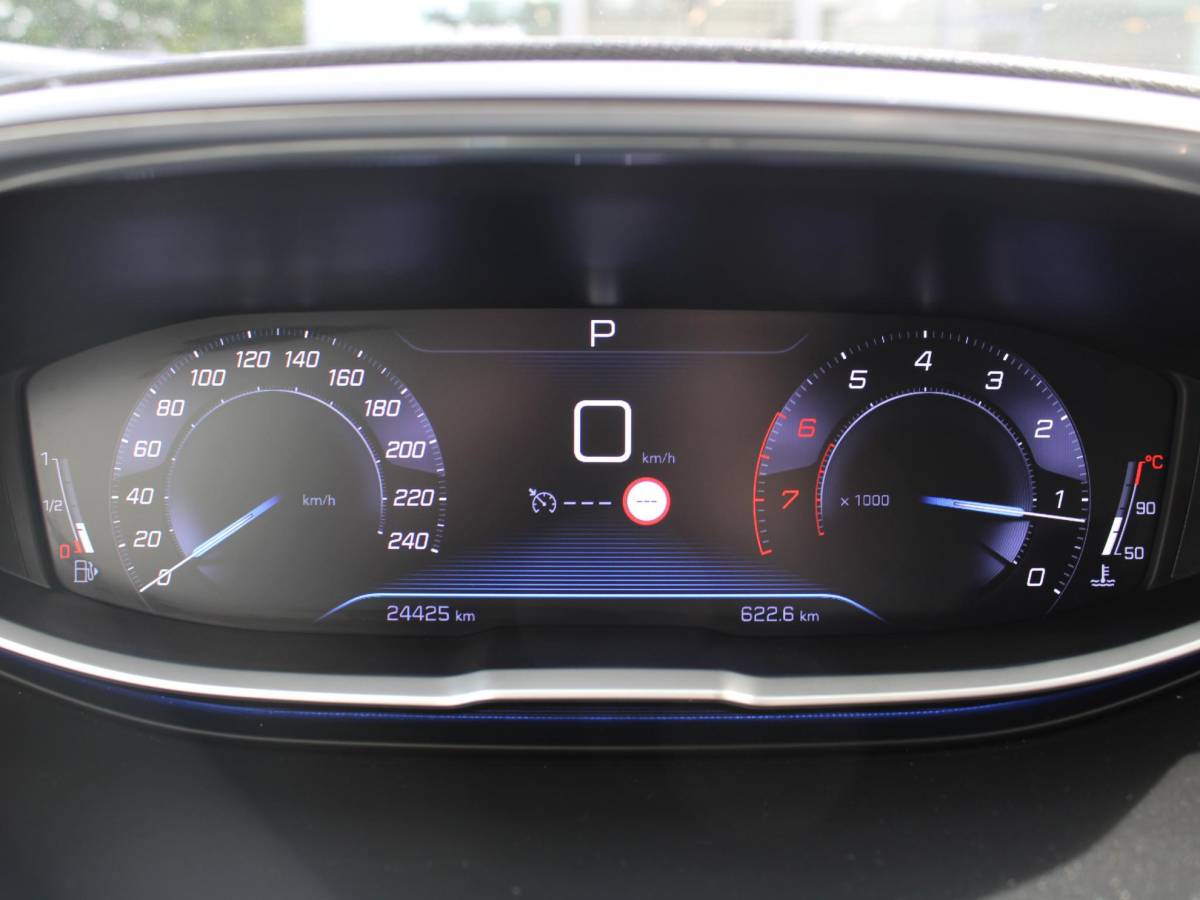 Peugeot 3008 Peugeot 3008 1.6 e-THP Allure | STOELVERWARMING | LEDEREN BEKLEDING | APPLE CARPLAY/ ANDROID AUTO | ADAPTIEVE CRUISE CONTROL |
