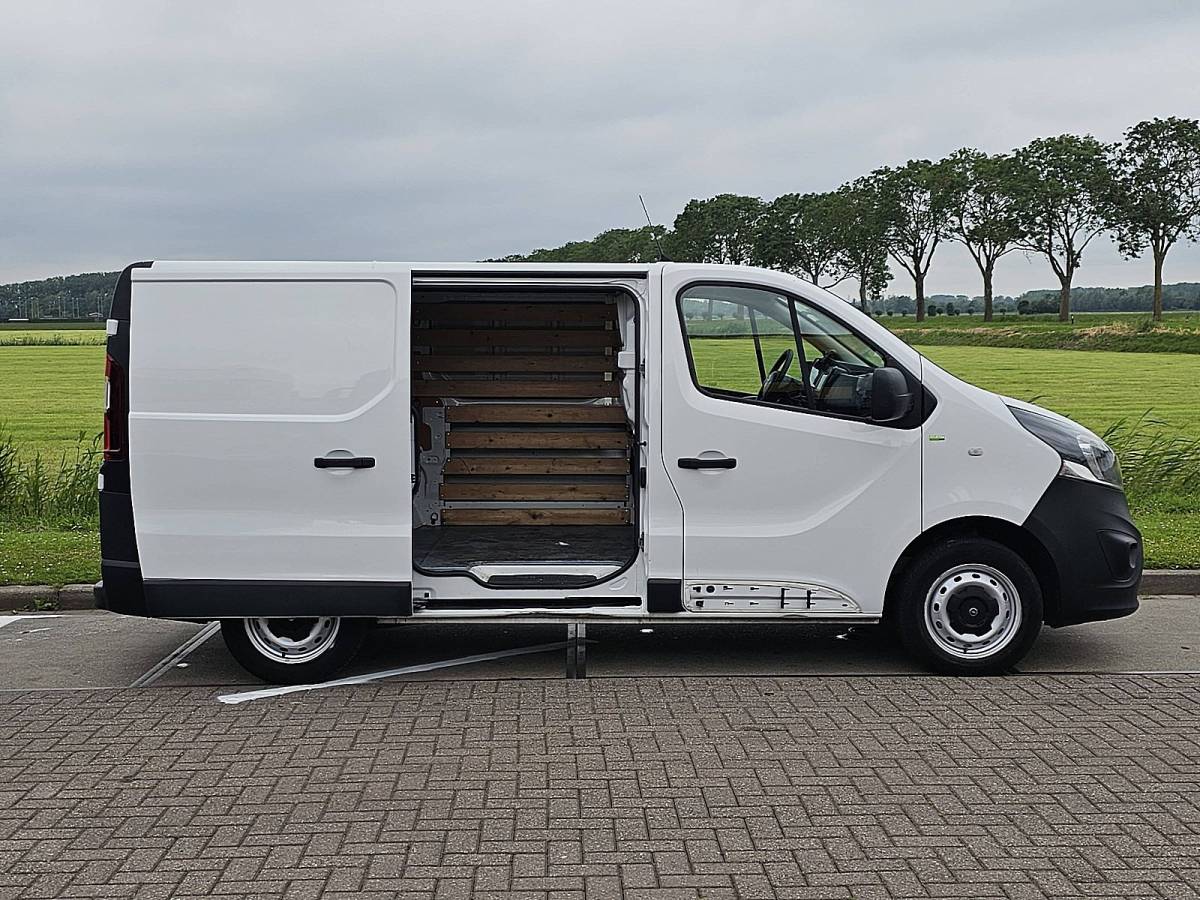 Opel Vivaro OPEL VIVARO 1.6