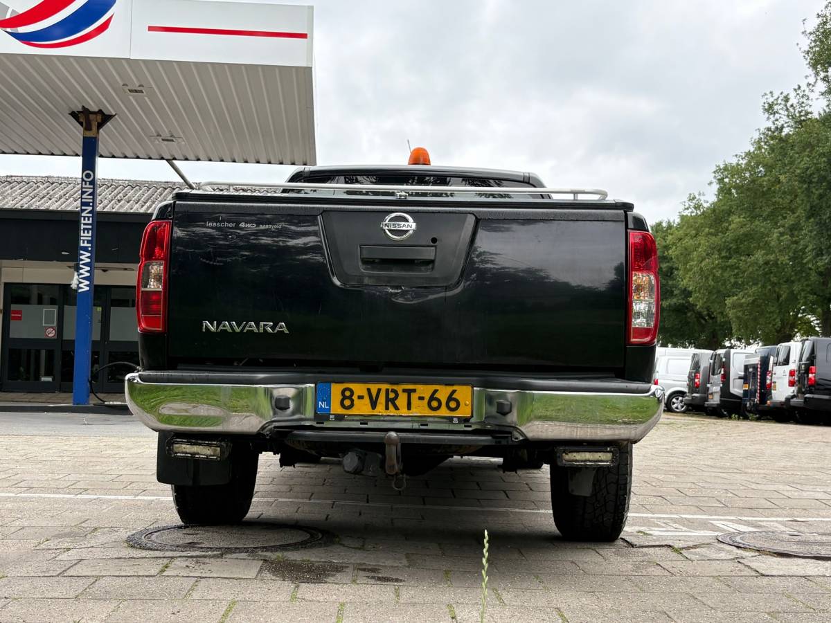 Nissan Navara Nissan Navara 2.5 dCi SE King Cab AIRCO, Trekhaak 3000 KG, cruise control *EXPORT* Volkswagen Amarok, Toyota Hilux, Ford Ranger,
