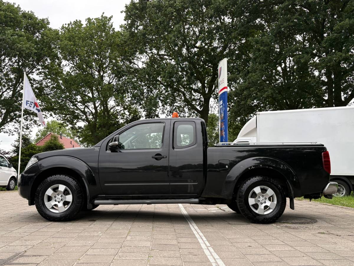 Nissan Navara Nissan Navara 2.5 dCi SE King Cab AIRCO, Trekhaak 3000 KG, cruise control *EXPORT* Volkswagen Amarok, Toyota Hilux, Ford Ranger,