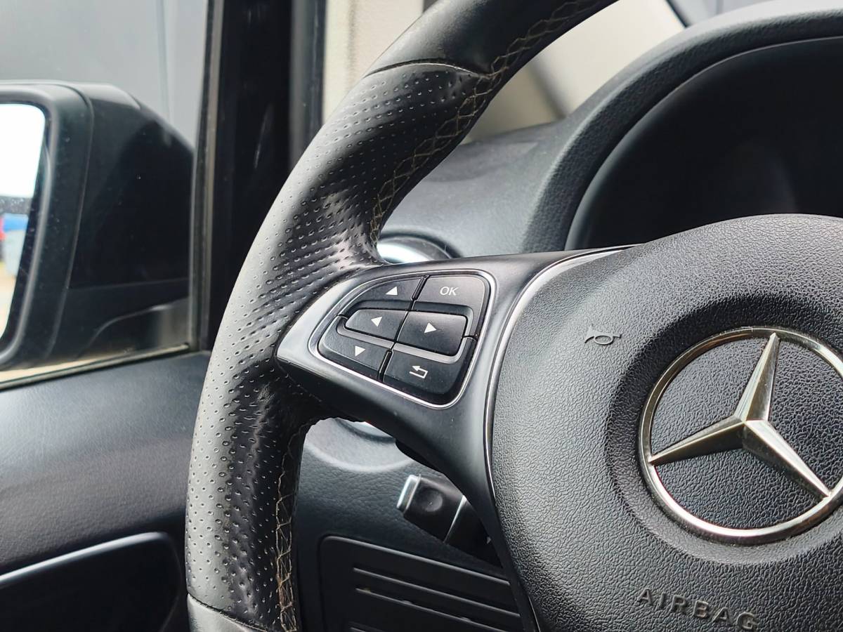 Mercedes-Benz Vito Mercedes-Benz Vito 116CDI XXL DUBBELE CABINE AUTOM LEER LED TREKHAAK