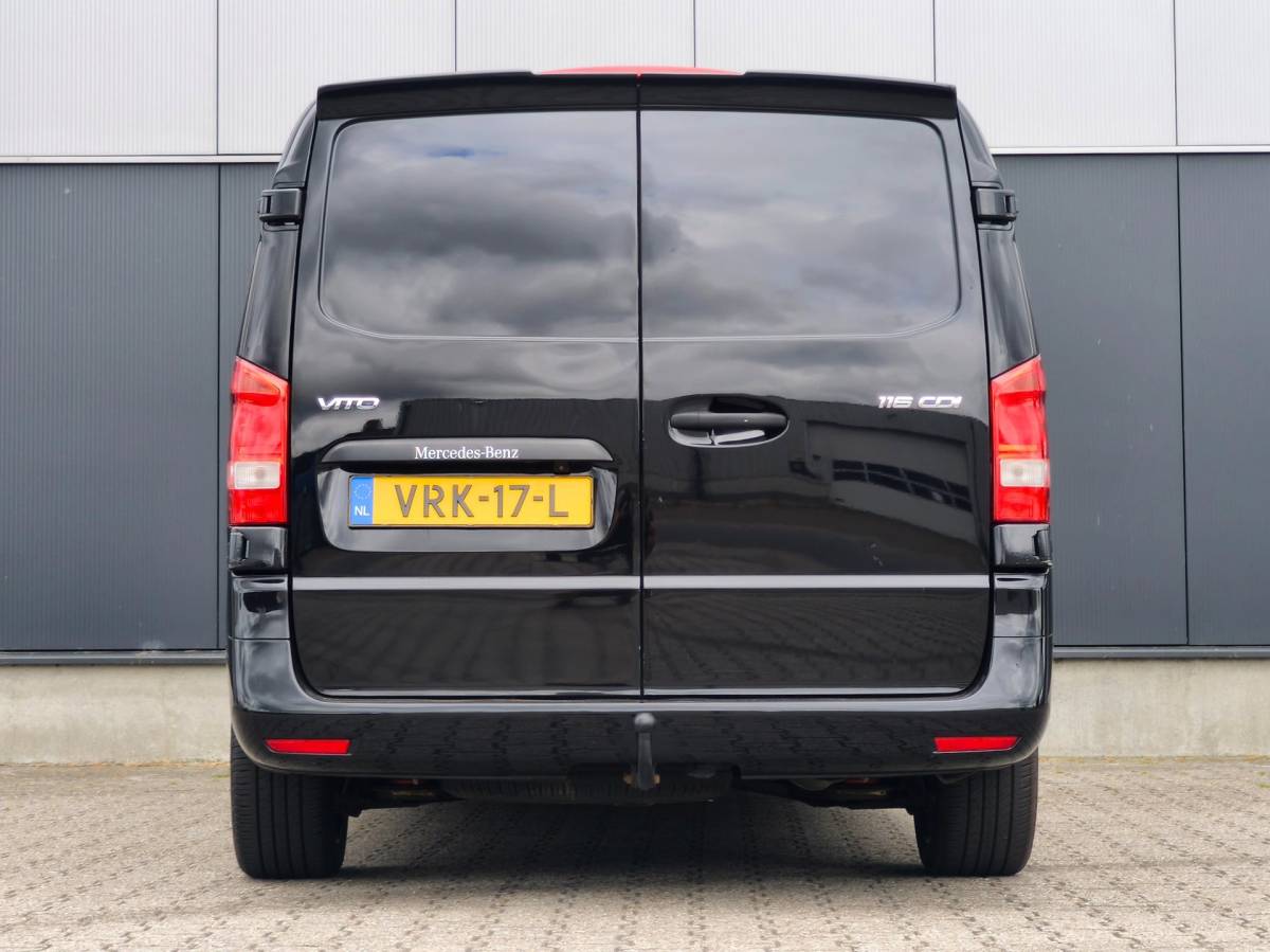 Mercedes-Benz Vito Mercedes-Benz Vito 116CDI XXL DUBBELE CABINE AUTOM LEER LED TREKHAAK