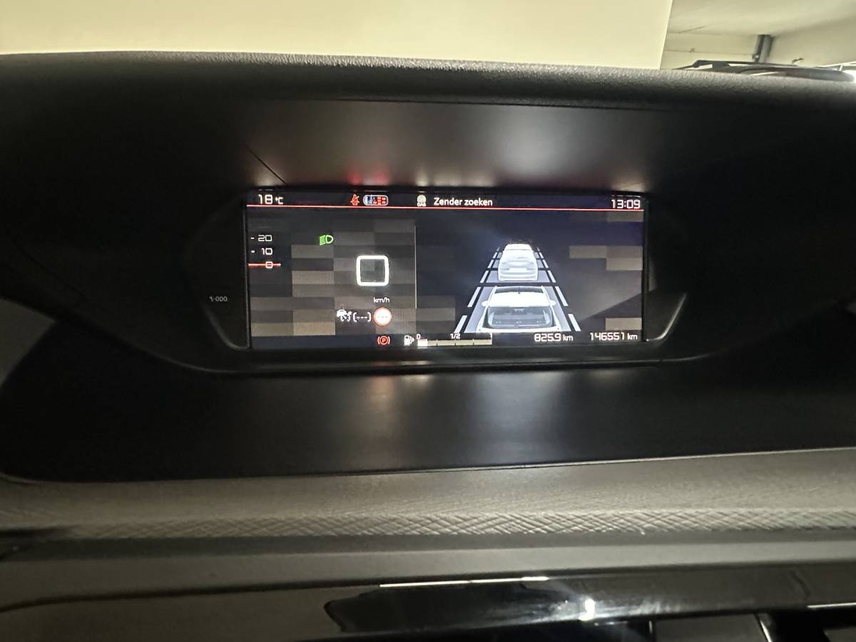 Citroën Grand C4 Spacetourer Citroën Grand C4 SpaceTourer 1.2 PureTech Business CLIMA /CRUISE / NAVI