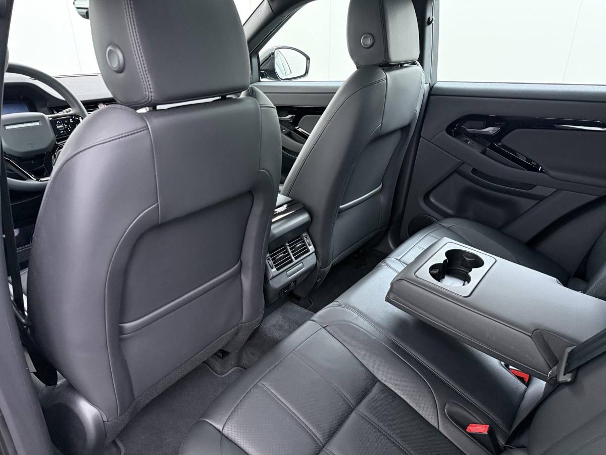 Land Rover Range Rover Evoque Land Rover Range Rover Evoque 2024 Model 1.5 P300e AWD R-Dynamic S NEW MODEL / FACELIFT PHEV 309 PK | UNIEK 8.000 KM | FABRIEKSGARANTIE t/m 26-02-2029 / 150.000 KM | DEALER ONDERHOUDEN | ADD. CRUISE | PANO DAK | ELEKTRISCHE STOEL MET GEHEUGEN | ELEKTRISCHE KOFFERBAK | CAMERA | RIJKLAAR PRIJS