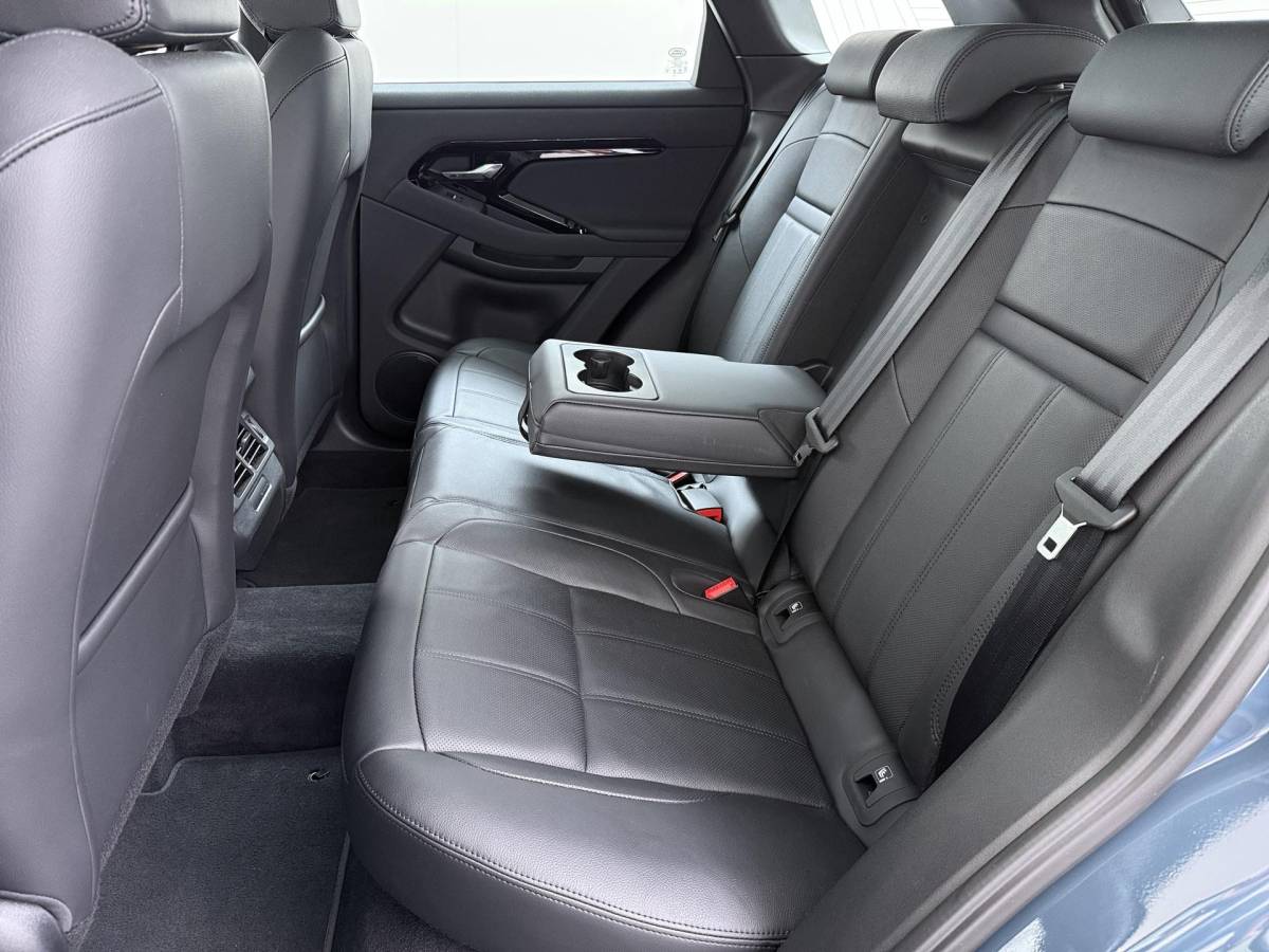 Land Rover Range Rover Evoque Land Rover Range Rover Evoque 2024 Model 1.5 P300e AWD R-Dynamic S NEW MODEL / FACELIFT PHEV 309 PK | UNIEK 8.000 KM | FABRIEKSGARANTIE t/m 26-02-2029 / 150.000 KM | DEALER ONDERHOUDEN | ADD. CRUISE | PANO DAK | ELEKTRISCHE STOEL MET GEHEUGEN | ELEKTRISCHE KOFFERBAK | CAMERA | RIJKLAAR PRIJS