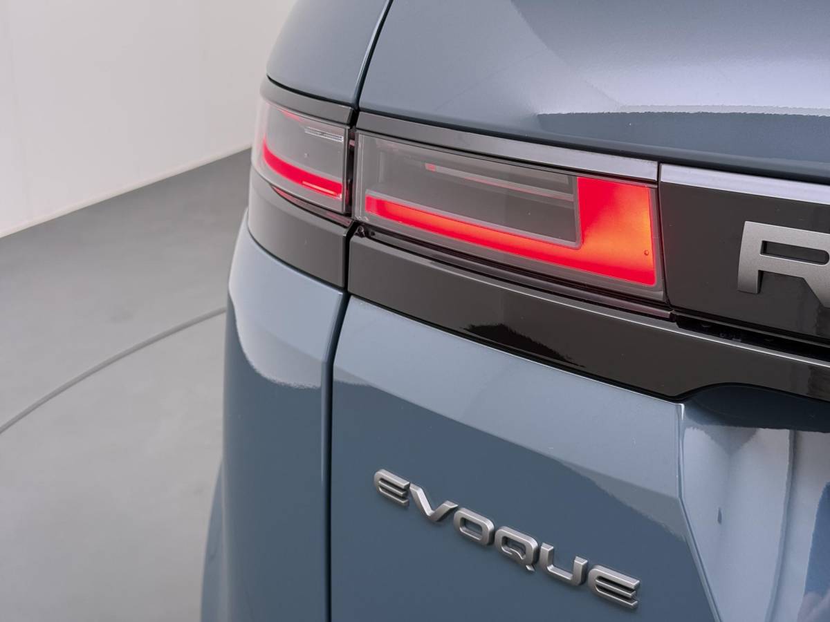 Land Rover Range Rover Evoque Land Rover Range Rover Evoque 2024 Model 1.5 P300e AWD R-Dynamic S NEW MODEL / FACELIFT PHEV 309 PK | UNIEK 8.000 KM | FABRIEKSGARANTIE t/m 26-02-2029 / 150.000 KM | DEALER ONDERHOUDEN | ADD. CRUISE | PANO DAK | ELEKTRISCHE STOEL MET GEHEUGEN | ELEKTRISCHE KOFFERBAK | CAMERA | RIJKLAAR PRIJS