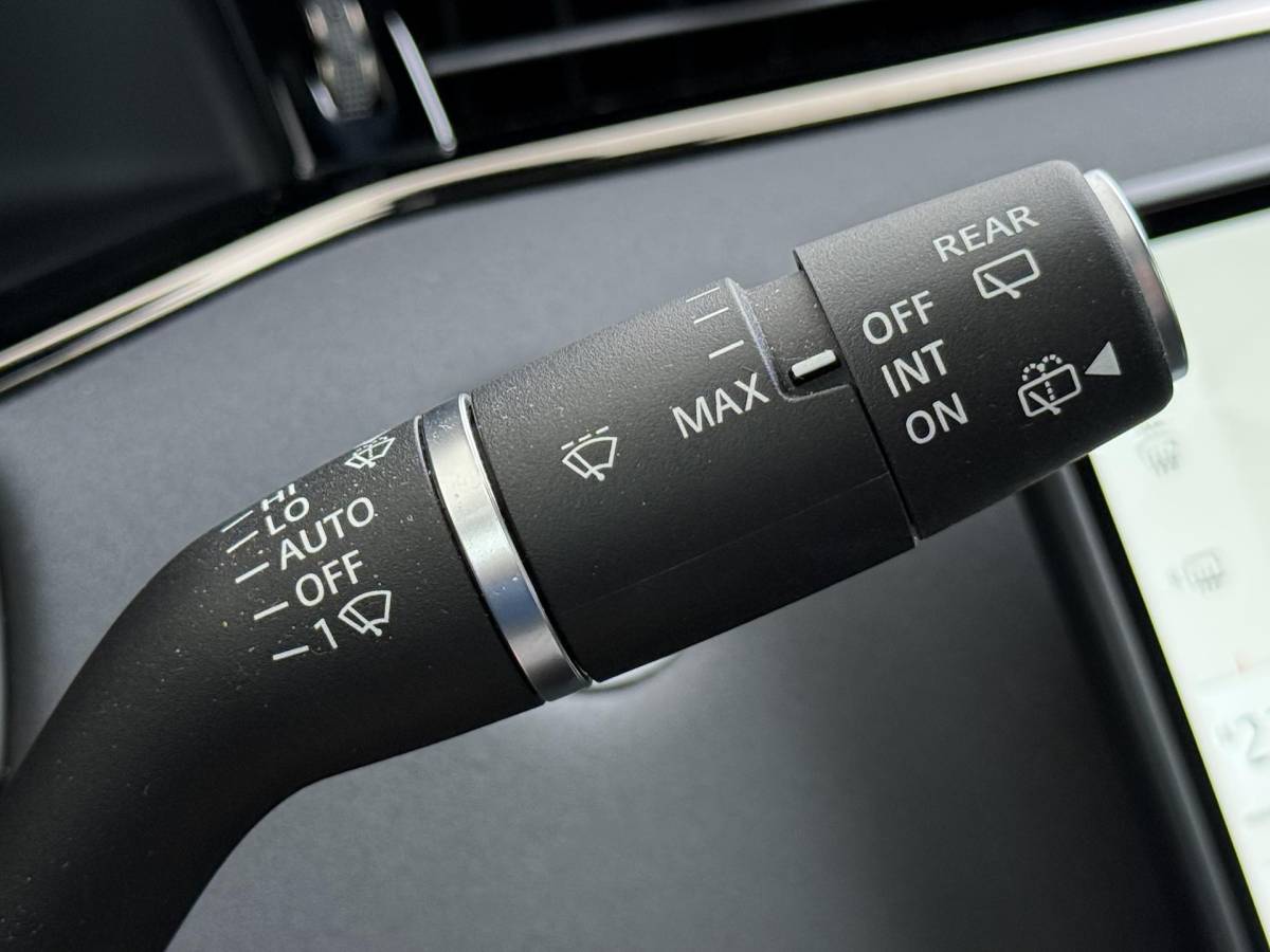 Land Rover Range Rover Evoque Land Rover Range Rover Evoque 2024 Model 1.5 P300e AWD R-Dynamic S NEW MODEL / FACELIFT PHEV 309 PK | UNIEK 8.000 KM | FABRIEKSGARANTIE t/m 26-02-2029 / 150.000 KM | DEALER ONDERHOUDEN | ADD. CRUISE | PANO DAK | ELEKTRISCHE STOEL MET GEHEUGEN | ELEKTRISCHE KOFFERBAK | CAMERA | RIJKLAAR PRIJS