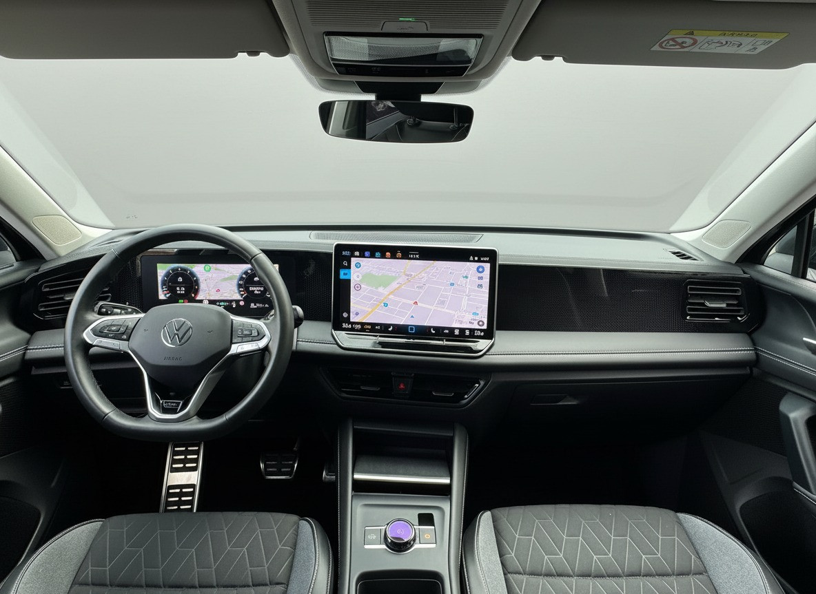 Volkswagen Tiguan Volkswagen Tiguan 1.5 eTSI DSG LIFE GOAL 360CAMERA/TREKHAAK/NAVI/SFEERVERL