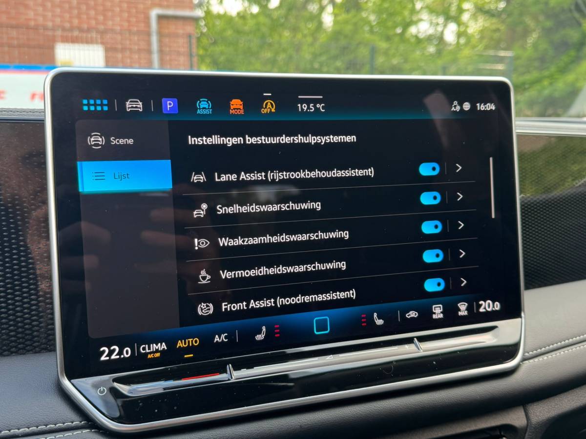Volkswagen Tiguan Volkswagen Tiguan 1.5 eTSI DSG LIFE GOAL 360CAMERA/TREKHAAK/NAVI/SFEERVERL