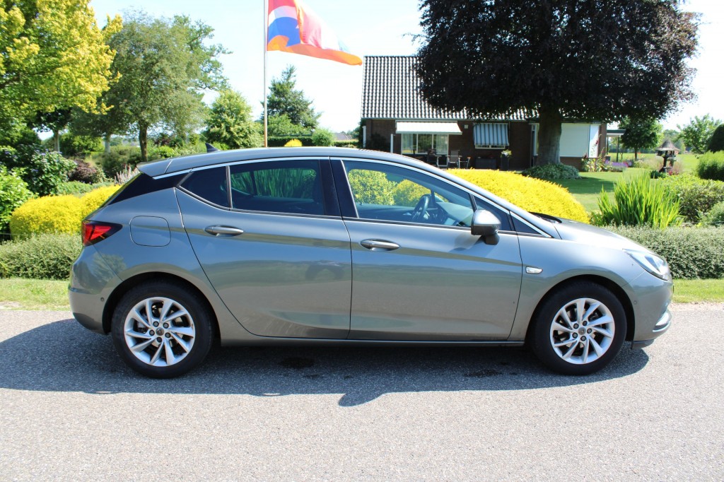 Opel Astra Opel Astra 1.4 Innovation 150pk. ECC/cruise/navi/radioDAB/PDC/camera/trekhaak