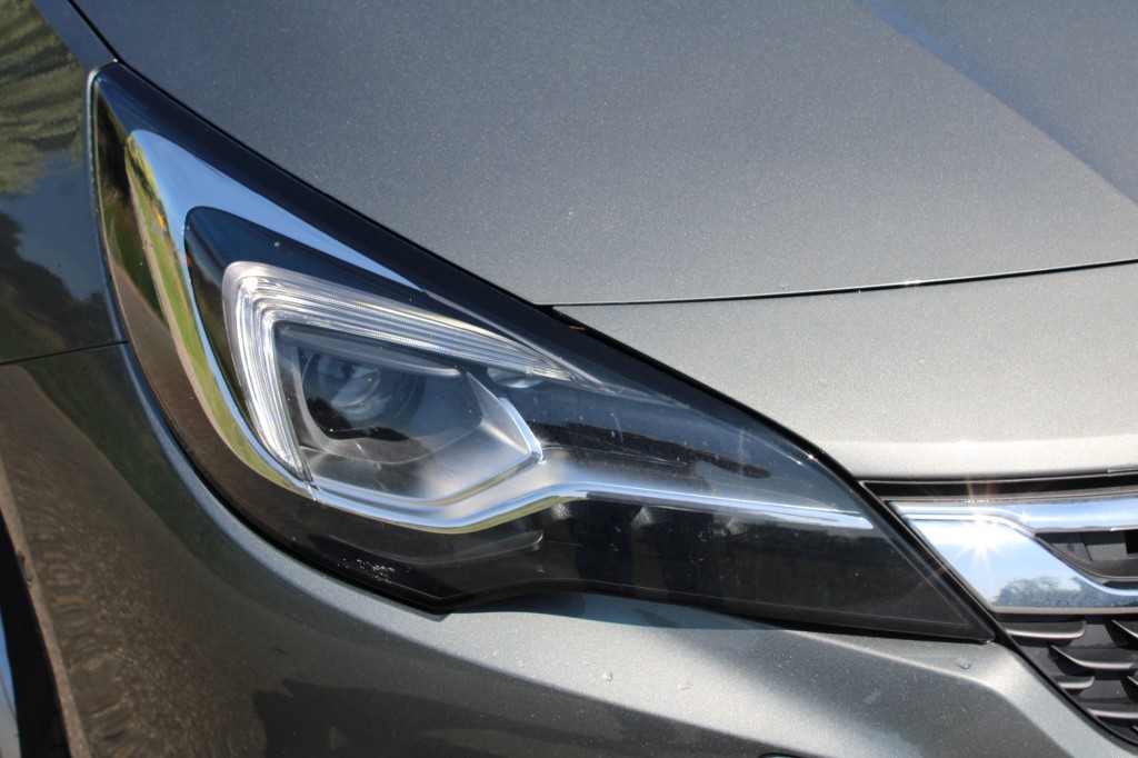 Opel Astra Opel Astra 1.4 Innovation 150pk. ECC/cruise/navi/radioDAB/PDC/camera/trekhaak