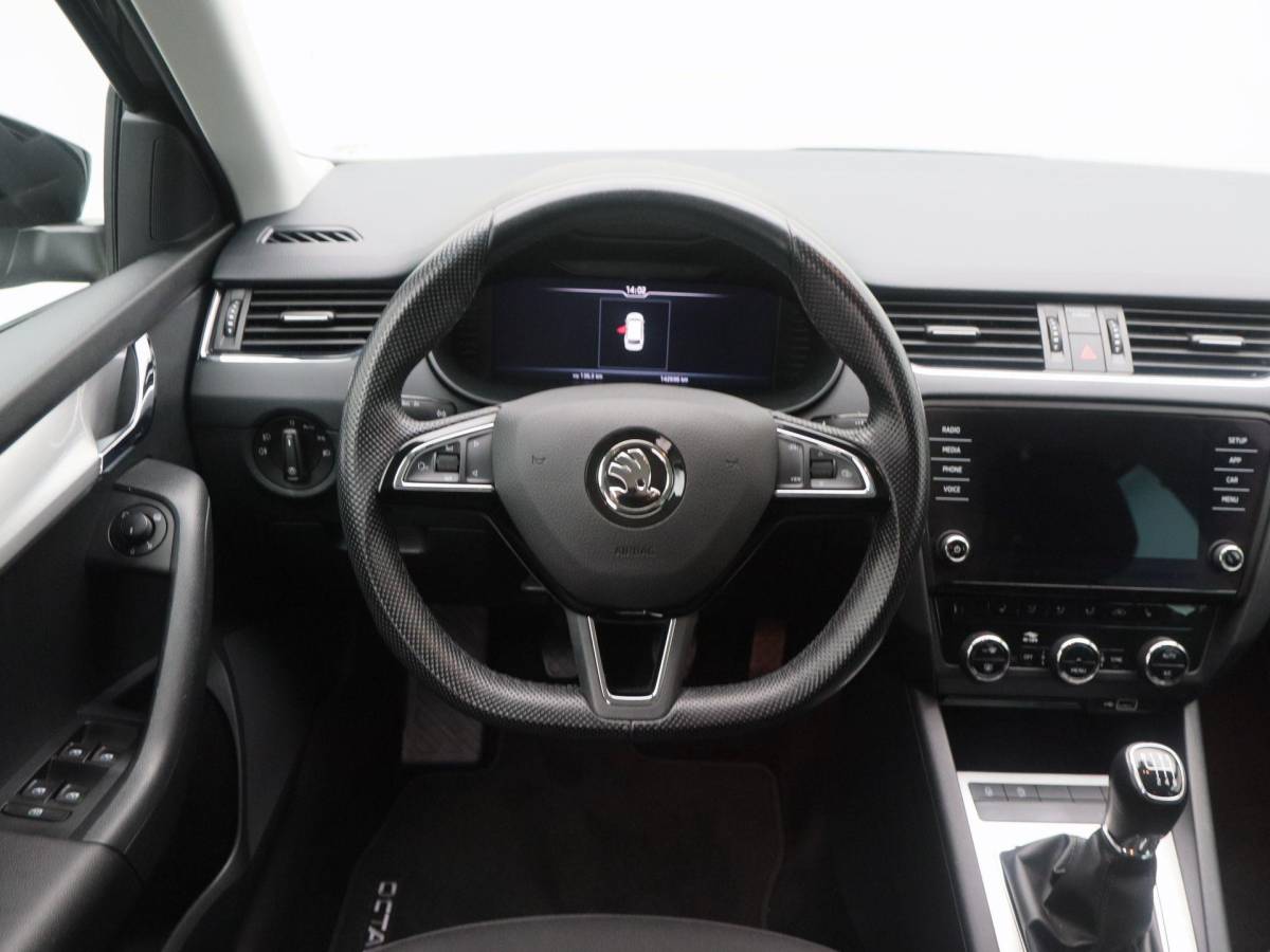 Škoda Octavia Škoda Octavia Combi 1.0 TSi 115 Pk Business Edition Plus | Camera | Stoel verwarming | Full LED | Navigatie | Cruise Control | Climatronic | 17 Inch | 142.689 Km !!
