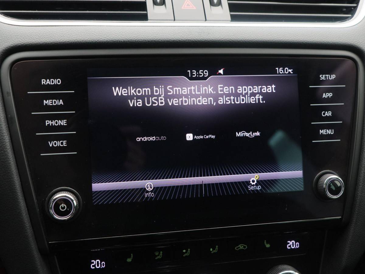 Škoda Octavia Škoda Octavia Combi 1.0 TSi 115 Pk Business Edition Plus | Camera | Stoel verwarming | Full LED | Navigatie | Cruise Control | Climatronic | 17 Inch | 142.689 Km !!