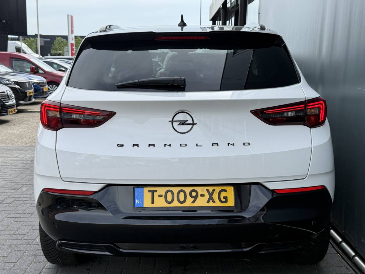 Opel Grandland Opel Grandland BWJ 2022 1.2 131 PK  Turbo GS Line AUTOMAAT | FULL LED | 360 CAMERA | CARPLAY + ANDROID | DAB + | NAVI | CLIMA | CRUISE | LMV | PDC