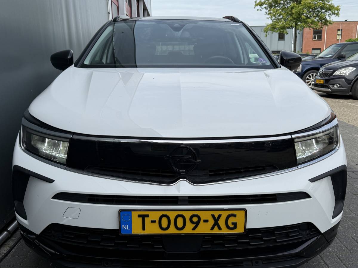 Opel Grandland Opel Grandland BWJ 2022 1.2 131 PK  Turbo GS Line AUTOMAAT | FULL LED | 360 CAMERA | CARPLAY + ANDROID | DAB + | NAVI | CLIMA | CRUISE | LMV | PDC