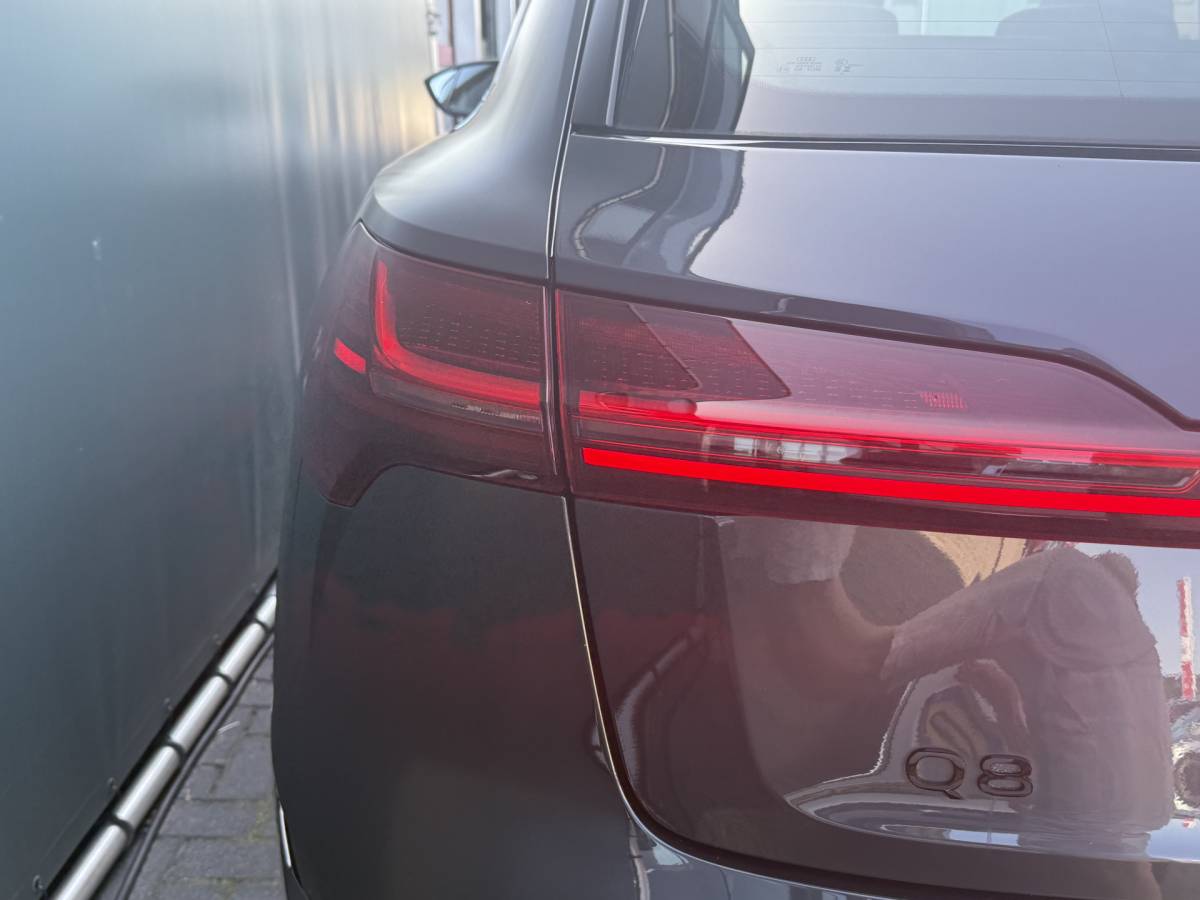 Audi Q8 e-tron Audi Q8 e-tron BWJ 2023 50 quattro340 PK  Edition 95 kWh TREKHAAK | PANO | LEDER | FULL LED | STOELVER. | DAB + | CARPLAY + ANDROID | NAVI | CLIMA | CRUISE | LMV | PDC
