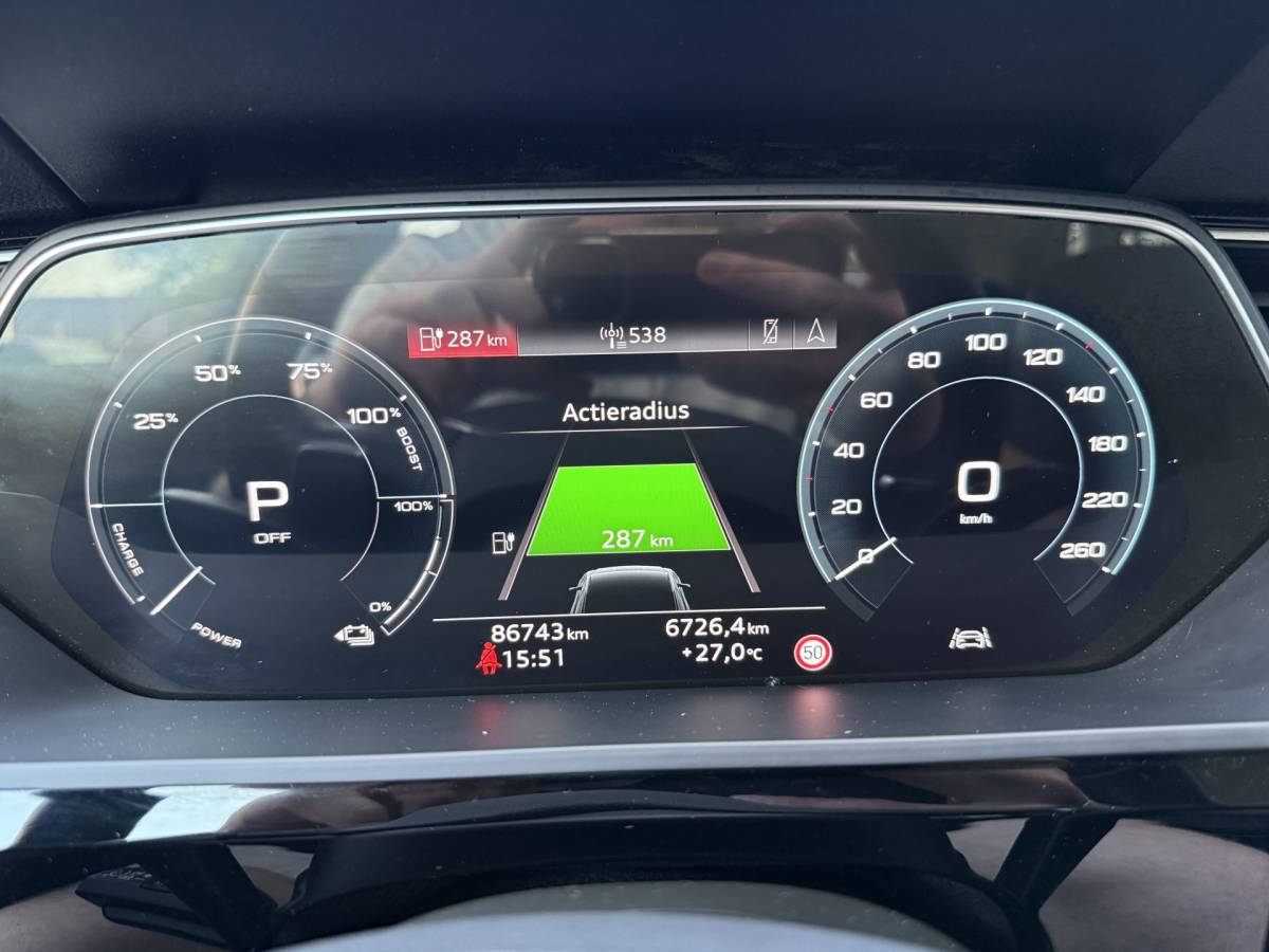 Audi Q8 e-tron Audi Q8 e-tron BWJ 2023 50 quattro340 PK  Edition 95 kWh TREKHAAK | PANO | LEDER | FULL LED | STOELVER. | DAB + | CARPLAY + ANDROID | NAVI | CLIMA | CRUISE | LMV | PDC