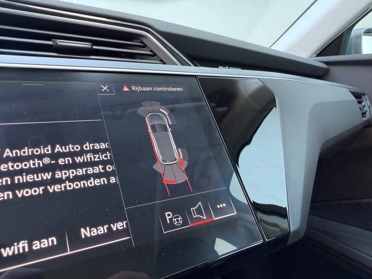 Audi Q8 e-tron Audi Q8 e-tron BWJ 2023 50 quattro340 PK  Edition 95 kWh TREKHAAK | PANO | LEDER | FULL LED | STOELVER. | DAB + | CARPLAY + ANDROID | NAVI | CLIMA | CRUISE | LMV | PDC