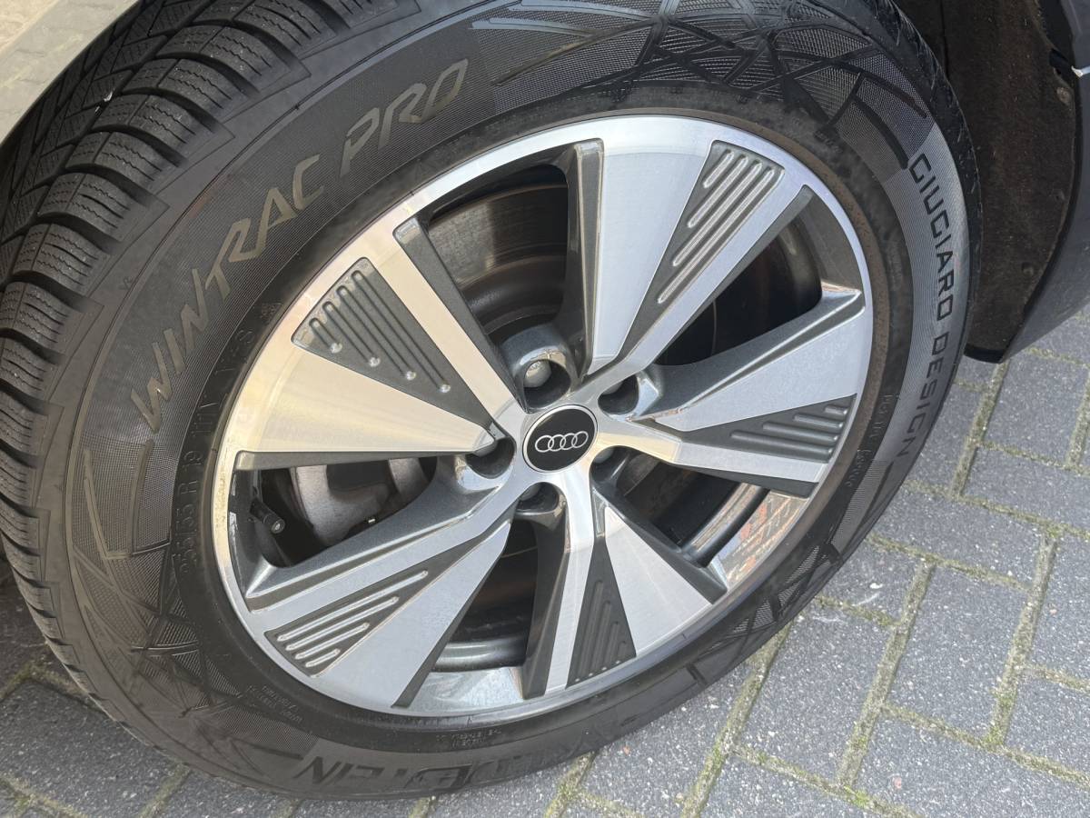 Audi Q8 e-tron Audi Q8 e-tron BWJ 2023 50 quattro340 PK  Edition 95 kWh TREKHAAK | PANO | LEDER | FULL LED | STOELVER. | DAB + | CARPLAY + ANDROID | NAVI | CLIMA | CRUISE | LMV | PDC