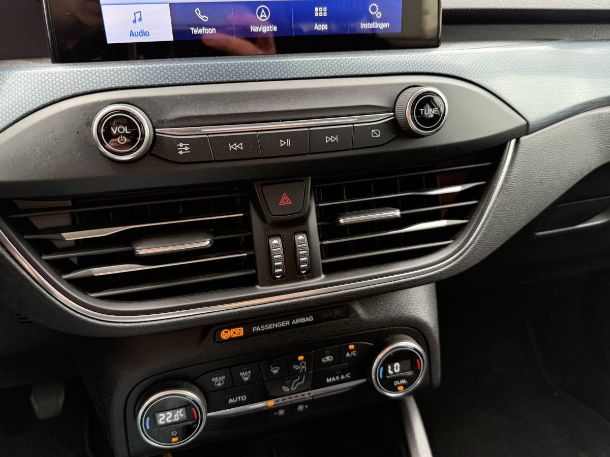 Ford Focus Ford Focus Wagon BWJ 2021 1.0 EcoBoost Hybrid 124 PK  Active Business FULL LED | CAMERA | KEYLESS | CARPLAY + ANDROID | NAVI | CLIMA | CRUISE | LMV | PDC