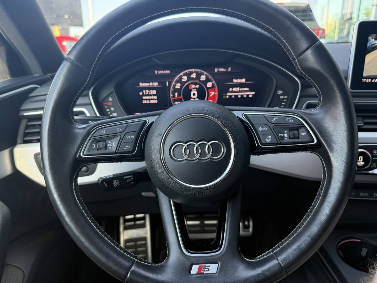 Audi A4 Audi A4 Avant BWJ 2017 3.0 TFSI S4 quattro 354 PK  Pro Line Plus V6 AUTOMAAT | TREKHAAK | FULL LED | ADAPTIVE CRUISE | STOELVERW. | HEAD-UP DISPLAY | CAMERA | HALF LEDER | ELEKTR. ACHTERKLEP | NAVI | CLIMA | LMV | PDC