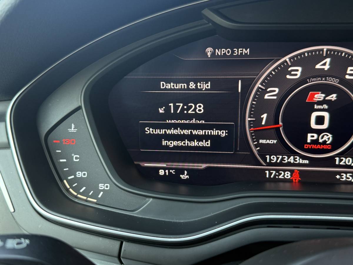 Audi A4 Audi A4 Avant BWJ 2017 3.0 TFSI S4 quattro 354 PK  Pro Line Plus V6 AUTOMAAT | TREKHAAK | FULL LED | ADAPTIVE CRUISE | STOELVERW. | HEAD-UP DISPLAY | CAMERA | HALF LEDER | ELEKTR. ACHTERKLEP | NAVI | CLIMA | LMV | PDC