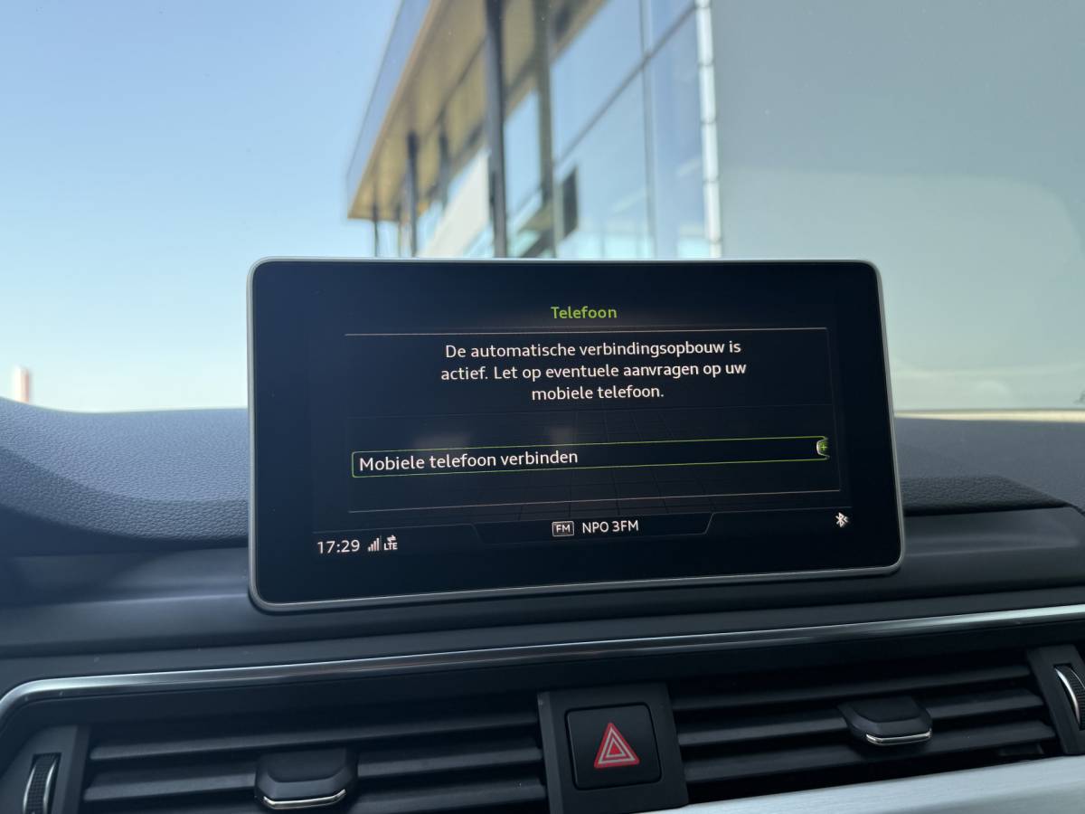 Audi A4 Audi A4 Avant BWJ 2017 3.0 TFSI S4 quattro 354 PK  Pro Line Plus V6 AUTOMAAT | TREKHAAK | FULL LED | ADAPTIVE CRUISE | STOELVERW. | HEAD-UP DISPLAY | CAMERA | HALF LEDER | ELEKTR. ACHTERKLEP | NAVI | CLIMA | LMV | PDC