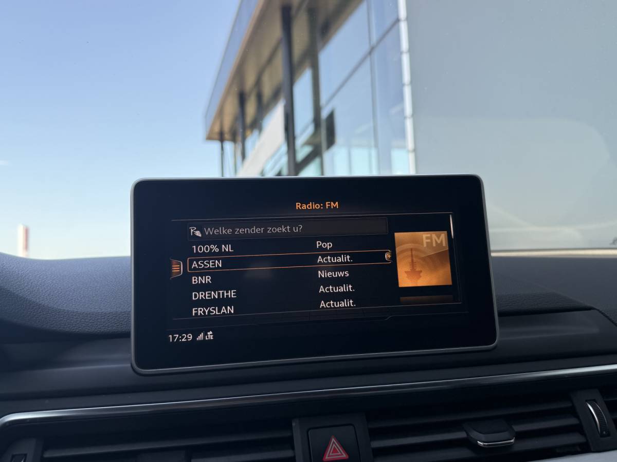 Audi A4 Audi A4 Avant BWJ 2017 3.0 TFSI S4 quattro 354 PK  Pro Line Plus V6 AUTOMAAT | TREKHAAK | FULL LED | ADAPTIVE CRUISE | STOELVERW. | HEAD-UP DISPLAY | CAMERA | HALF LEDER | ELEKTR. ACHTERKLEP | NAVI | CLIMA | LMV | PDC