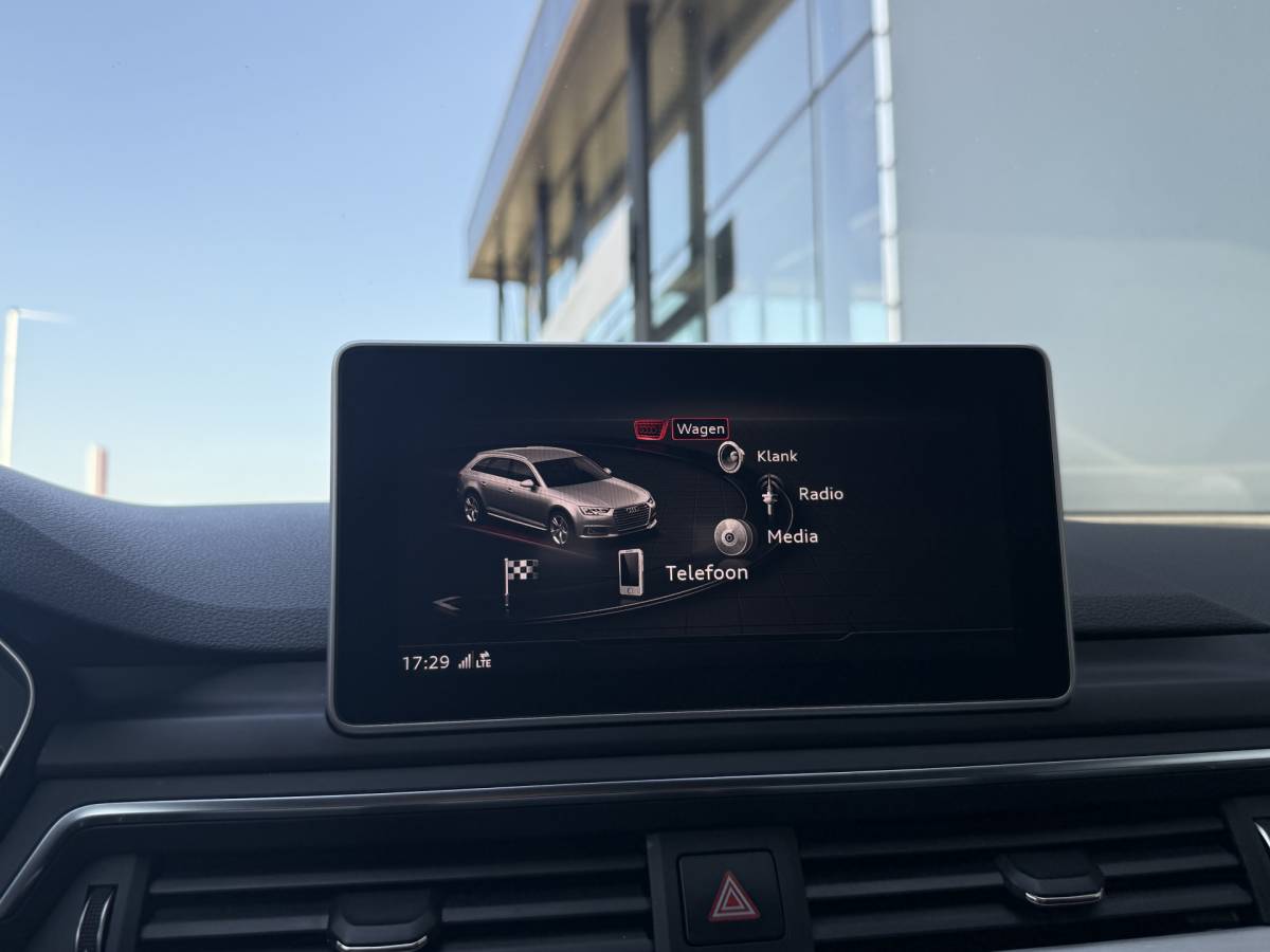 Audi A4 Audi A4 Avant BWJ 2017 3.0 TFSI S4 quattro 354 PK  Pro Line Plus V6 AUTOMAAT | TREKHAAK | FULL LED | ADAPTIVE CRUISE | STOELVERW. | HEAD-UP DISPLAY | CAMERA | HALF LEDER | ELEKTR. ACHTERKLEP | NAVI | CLIMA | LMV | PDC