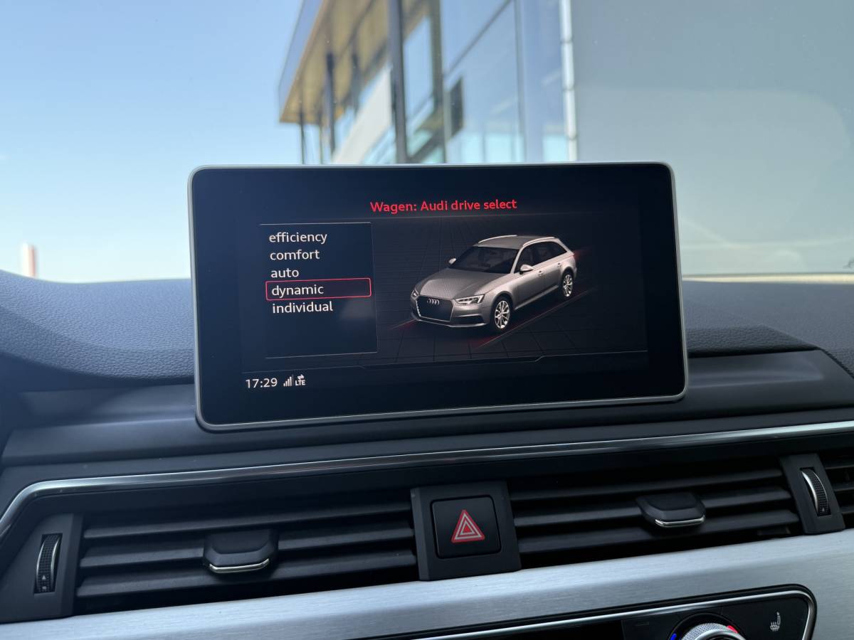 Audi A4 Audi A4 Avant BWJ 2017 3.0 TFSI S4 quattro 354 PK  Pro Line Plus V6 AUTOMAAT | TREKHAAK | FULL LED | ADAPTIVE CRUISE | STOELVERW. | HEAD-UP DISPLAY | CAMERA | HALF LEDER | ELEKTR. ACHTERKLEP | NAVI | CLIMA | LMV | PDC