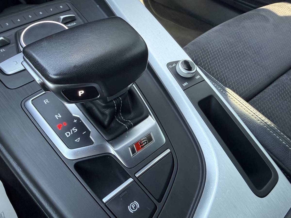 Audi A4 Audi A4 Avant BWJ 2017 3.0 TFSI S4 quattro 354 PK  Pro Line Plus V6 AUTOMAAT | TREKHAAK | FULL LED | ADAPTIVE CRUISE | STOELVERW. | HEAD-UP DISPLAY | CAMERA | HALF LEDER | ELEKTR. ACHTERKLEP | NAVI | CLIMA | LMV | PDC