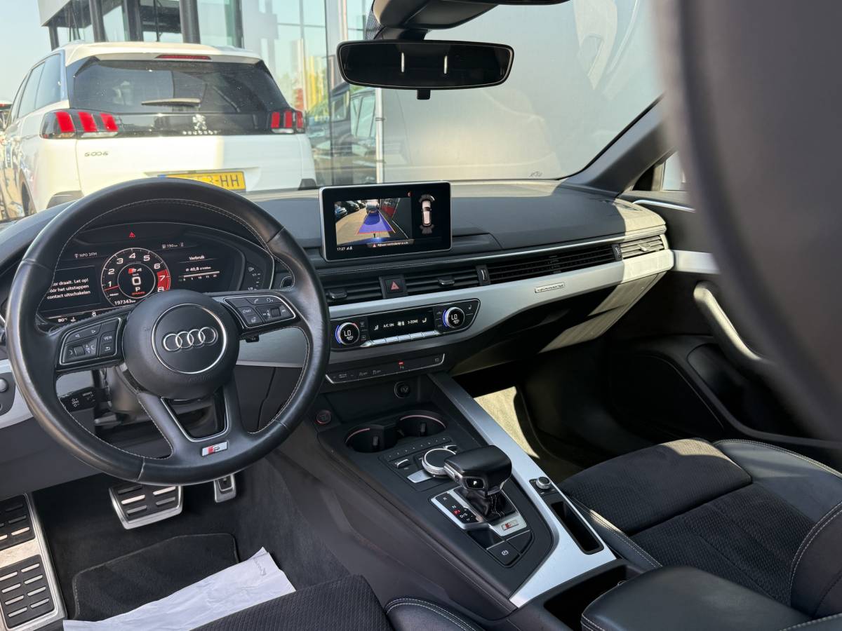 Audi A4 Audi A4 Avant BWJ 2017 3.0 TFSI S4 quattro 354 PK  Pro Line Plus V6 AUTOMAAT | TREKHAAK | FULL LED | ADAPTIVE CRUISE | STOELVERW. | HEAD-UP DISPLAY | CAMERA | HALF LEDER | ELEKTR. ACHTERKLEP | NAVI | CLIMA | LMV | PDC